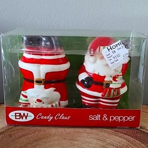 NIB Candy Claus Salt and Pepper set
